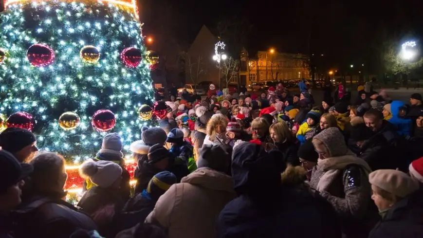 Mikołajkowy wieczór na placu Wolności w Węgorzewie 