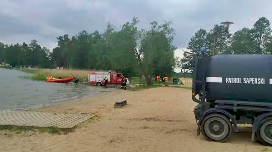 "Wybuchowa niespodzianka" na Mazurach. Na dnie jeziora znaleziono niewybuchy