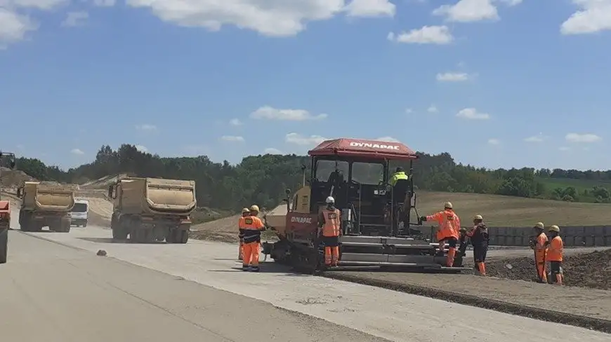 Jakie drogi i gdzie buduje się na Warmii i Mazurach