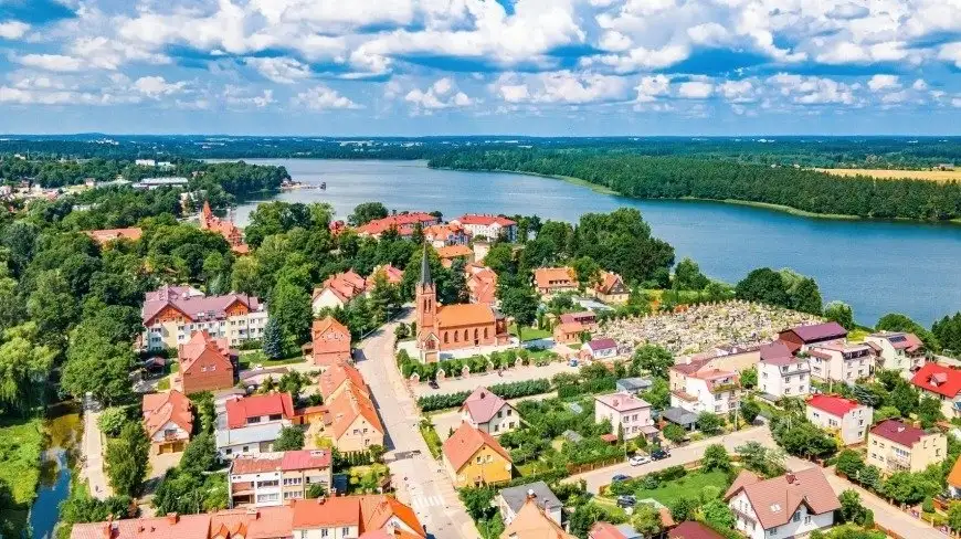 Dlaczego warto odwiedzić Olecko na Mazurach? /film/