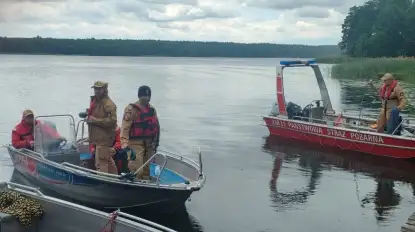 Trwają dramatyczne poszukiwania trzech nastolatków na Jeziorze Małszewskim 