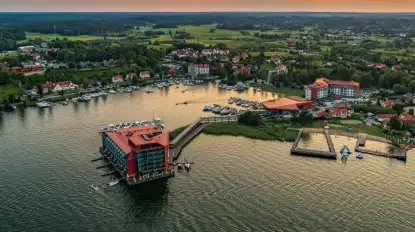 W Mikołajkach na Mazurach powstanie nowy hotel. Obiekt budzi kontrowersje