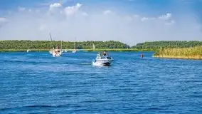 Wąskie żeglarskie gardło na Mazurach, jezioro Kirsajty - zdjęcie 33