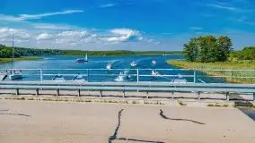 Wąskie żeglarskie gardło na Mazurach, jezioro Kirsajty - zdjęcie 35