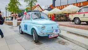 Zlot zabytkowych aut przy restauracji Nóż w wodzie w Mikołajkach - zdjęcie 39