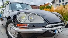 Zlot zabytkowych aut przy restauracji Nóż w wodzie w Mikołajkach - zdjęcie 35