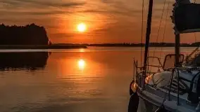 Ognisty zachód przy porcie Ognisty Ptak, jezioro Święcajty - zdjęcie 27