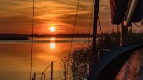 Ognisty zachód przy porcie Ognisty Ptak, jezioro Święcajty - zdjęcie 34