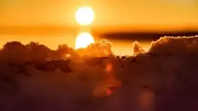 Grudniowy wschód słońca nad jeziorem Niegocin - zdjęcie 76