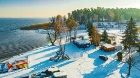 Zimowa wersja AZS Wilkasy nad jeziorem Niegocin, styczeń 2022 r. - zdjęcie 1