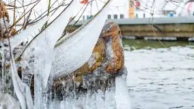 Niegocin i Giżycko skute lodem, grudzień 2020 - zdjęcie 17