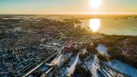 Wschód słońca nad Giżyckiem i jeziorami Niegocin i Kisajno z drona - zdjęcie 1