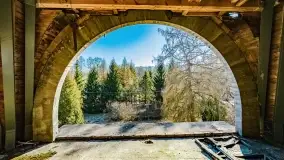 Ruiny pałacu z początku XX wieku w Notyście - zdjęcie 20