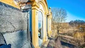 Ruiny pałacu z początku XX wieku w Notyście - zdjęcie 19