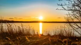 Zachód słońca nad jeziorem Kirsajty, marzec 2022 r. - zdjęcie 8