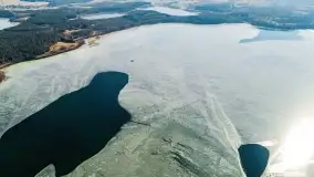 Jezioro Dargin rozstaje się z lodem, przedwiośnie 2022 r. - zdjęcie 4