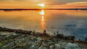 Zachód słońca nad jeziorem Dobskim, marzec 2022 r. - zdjęcie 11