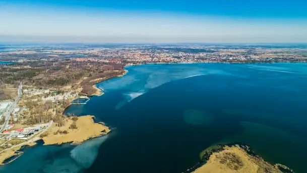 Wilkasy i okolice na zdjęciach z lotu mewy, marzec 2022 - zdjęcie 3