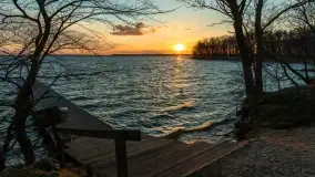 Zachód słońca nad jeziorem Dargin, przystań u Mielnika - zdjęcie 1