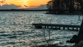 Zachód słońca nad jeziorem Dargin, przystań u Mielnika - zdjęcie 37