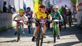 Fotorelacja z muzycznego i sportowego rozpoczęcia wakacji w Mikołajkach - zdjęcie 47