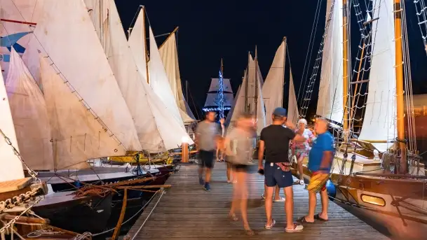 Nocne zdjęcia z XXIII zlotu klubu Jacht Oldtimet, Stranda, sierpień 2022 - zdjęcie 11