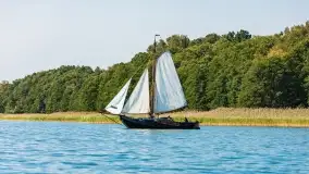 Regaty klubu Jacht Oldtimer, Kisajno, sierpień 2022 - zdjęcie 21