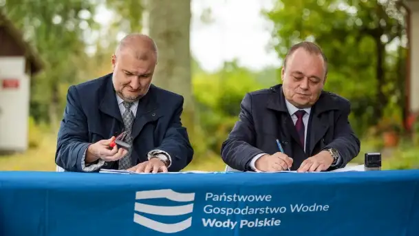 Fotorelacja - konferencja z podpisania umowy na remont śluzy Karwik - zdjęcie 3