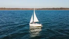 Sasanka Viva 700 dzielnie żegluje po jeziorze Dargin - zdjęcie 21