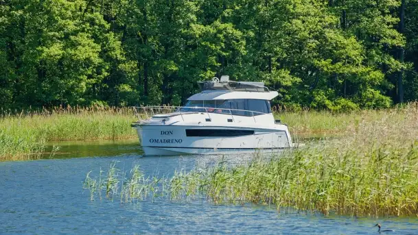Platinum 35 - jacht produkowany na Mazurach, w stoczni w Giżycku - zdjęcie 5