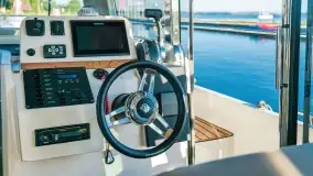 Nowy model jachtu motorowego LY 30+ już po testach na Mazurach - zdjęcie 7