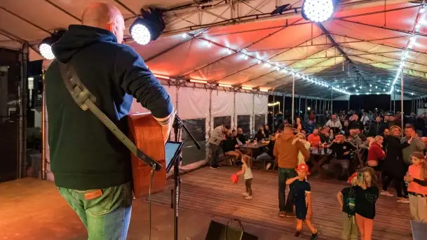 Grają na Mazurach - Piotr Karpienia - zdjęcie 3