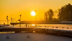 Zimowy wschód słońca w PTTK Wilkasy nad jeziorem Niegocin - zdjęcie 30