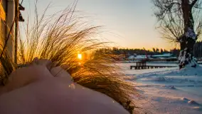 Zimowy wschód słońca w PTTK Wilkasy nad jeziorem Niegocin - zdjęcie 19