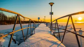 Zimowy wschód słońca w PTTK Wilkasy nad jeziorem Niegocin - zdjęcie 7