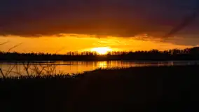 Grudniowy zachód słońca nad jeziorem Łabap - zdjęcie 25