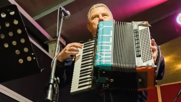 Grają na Mazurach - Czarna Bandera w Strandzie - zdjęcie 9