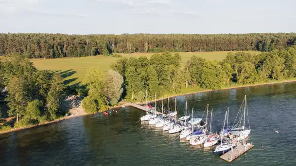 Rejs po mazurskich jeziorach, który pomaga dzieciom z domów dziecka - zdjęcie 10