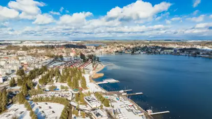 Niedzielne popołudnie widziane z drona, Ryn i okolice