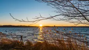 Zachód słońca nad jeziorem Kirsajty, luty 2023 r. - zdjęcie 17