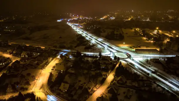 Nocne Giżycko z lotu ptaka, marzec 2023 r. - zdjęcie 11