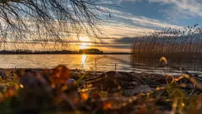 Wiosenny zachód słońca nad jeziorem Dejguny - zdjęcie 1