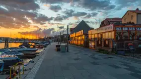 Zachód słońca w Mikołajkach, czuć sezon 2023 - zdjęcie 15