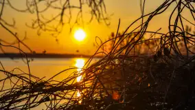 Zachód słońca w Pierkunowie, jezioro Kisajno, kwiecień 2023 r. - zdjęcie 15