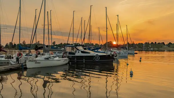 Zachód słońca nad jeziorem Bocznym w Rydzewie