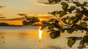 Wschód słońca nad jeziorem Mamry, Stanica Wodna Kietlice, sierpień 2023 r. - zdjęcie 9