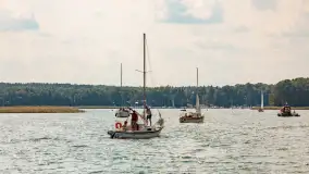 Oldtimery w Strandzie i na jeziorze Kisajno, sierpień 2023 r. - zdjęcie 42