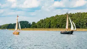 Oldtimery w Strandzie i na jeziorze Kisajno, sierpień 2023 r. - zdjęcie 19