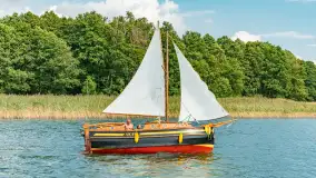 Oldtimery w Strandzie i na jeziorze Kisajno, sierpień 2023 r. - zdjęcie 81