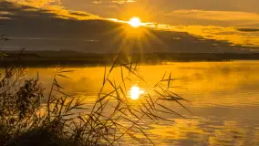 Wschód słońca nad jeziorem Dobskim, listopad 2023 r. - zdjęcie 2